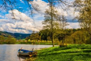 Canot sur le lac